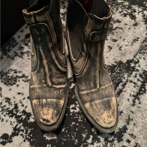 Circle G Distressed Black and Tan Ankle Boots